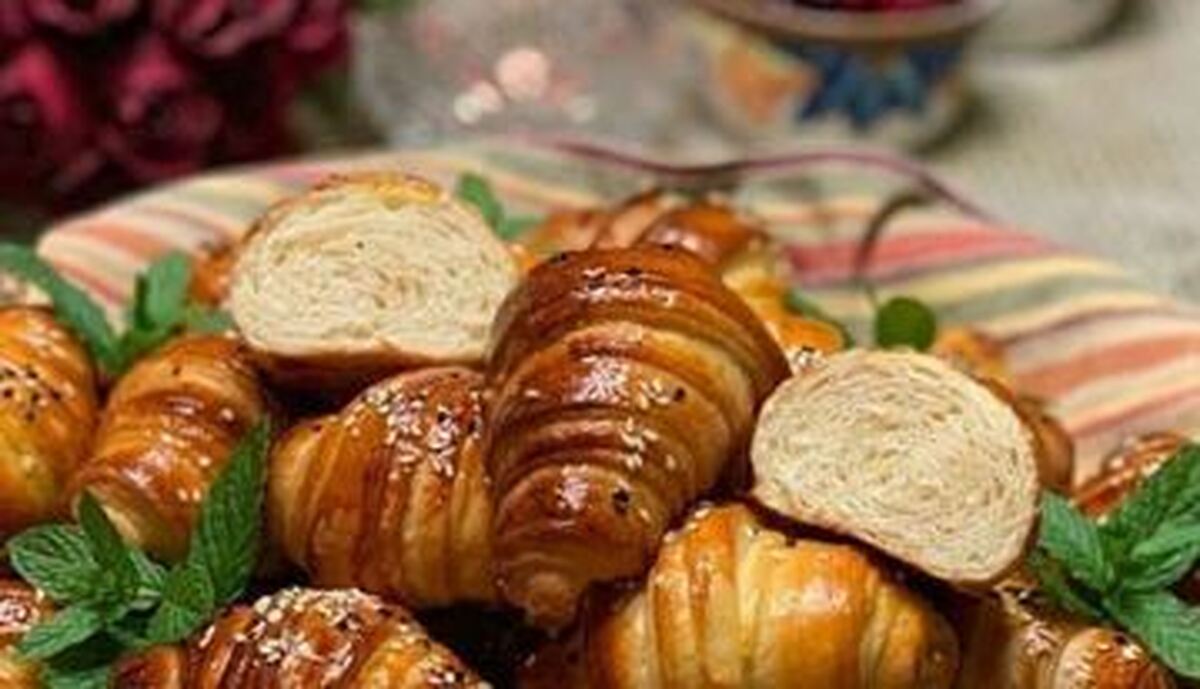 آموزش مرحله به مرحله و کامل نان شیرین محلی را از دست ندهید