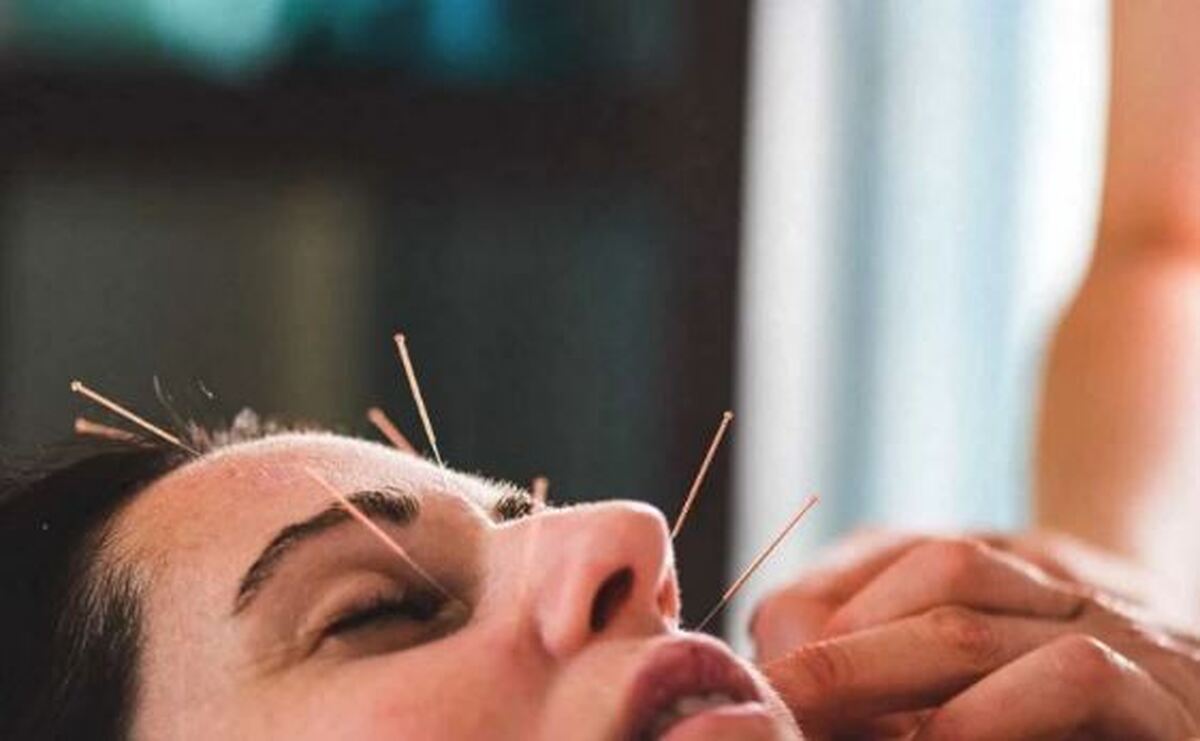 یک روش سنتی و بی ضرر برای جوان‌سازی پوست بدون تزریق یا جراحی!