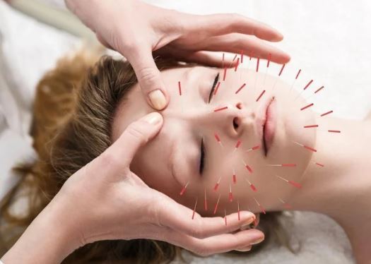 یک روش سنتی و بی ضرر برای جوان‌سازی پوست بدون تزریق یا جراحی!