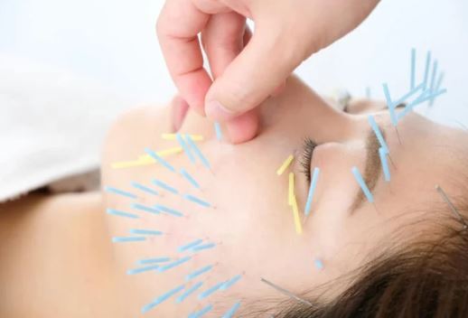 یک روش سنتی و بی ضرر برای جوان‌سازی پوست بدون تزریق یا جراحی!
