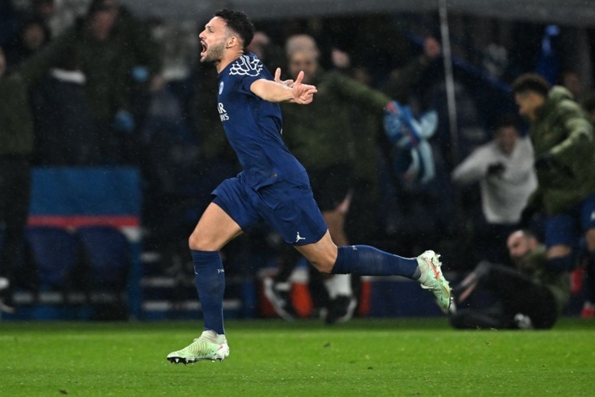 لیورپول و منچستریونایتد می‌توانند برای جذب مهاجم پاری سن ژرمن رقابت کنند