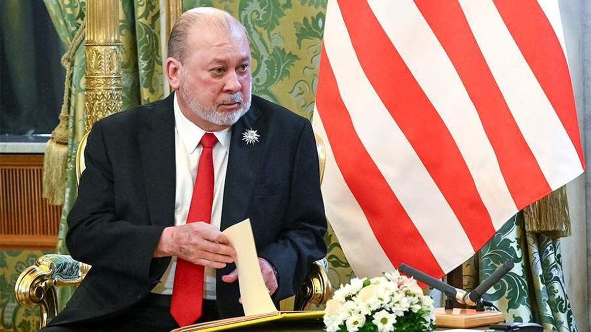 پادشاه مالزی از ویژگی‌های رهبری پوتین تمجید کرد