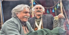 وقت گذرانی دو نفره بازیگر کمدی سریال نون خ کنار دختر جوان و پایه اش در دل طبیعت+عکس