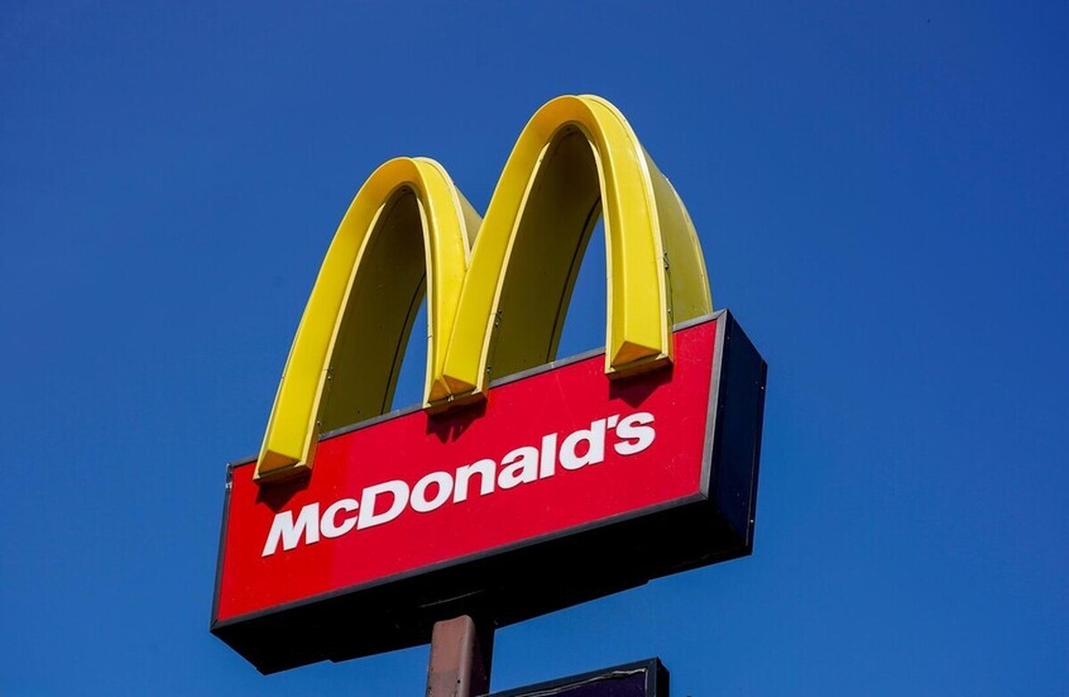 ویدئو| یک مرد مسلح در داخل یک رستوران مک دونالد در شهر چرکاسی اوکراین آتش گشود!