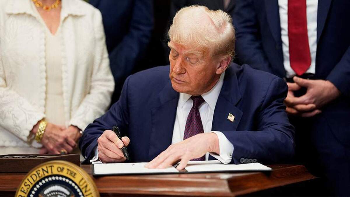 ترامپ فرمان اجرایی وضع تعرفه‌های ۲۵ درصدی اضافی علیه هند را امضا کرد