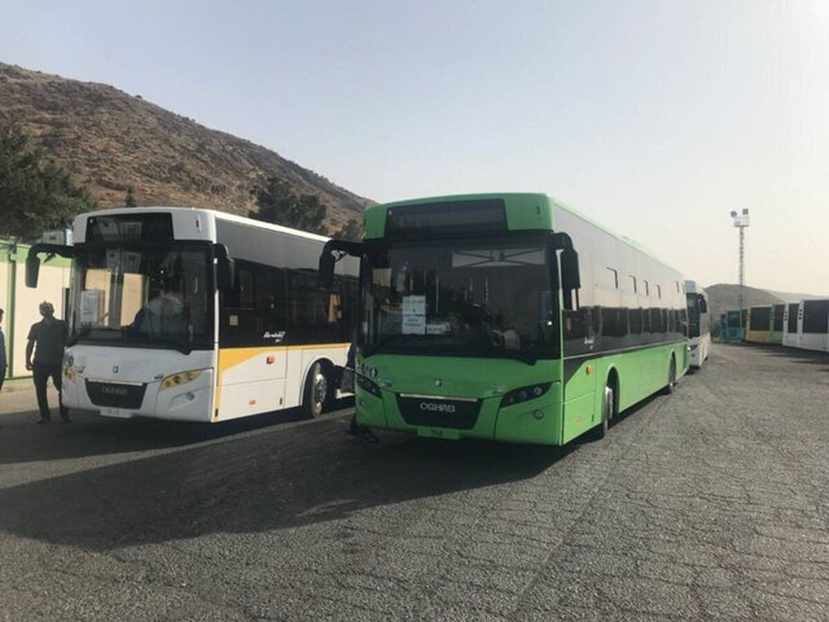بسیج ناوگان معادن برای انتقال ۴۵۰ مسافر قطار حادثه‌دیده به زرند