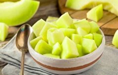 چه افرادی باید از خوردن طالبی پرهیز کنند؟