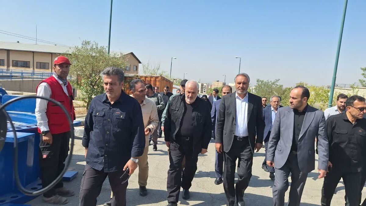 بازدید اعضای کمیسیون انرژی مجلس و وزیر نیرو از تصفیه خانه آب کرج