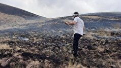 اطفای حریق یک آتش‌سوزی گسترده در مراتع روستای آتمیان
