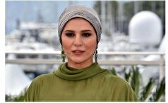 استایل کژوال و راحتی سحر دولتشاهی در ساحل با چاشنی یک غروب دل انگیز!