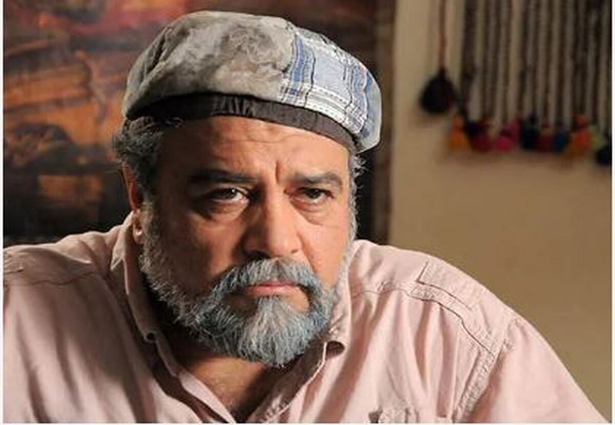 چهره بشاش محمدرضا شریفی‌نیا در پشت صحنه یک فیلم