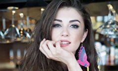 بورجو اوزبرک با روحیه شاد و چهره خندان در حال خرید