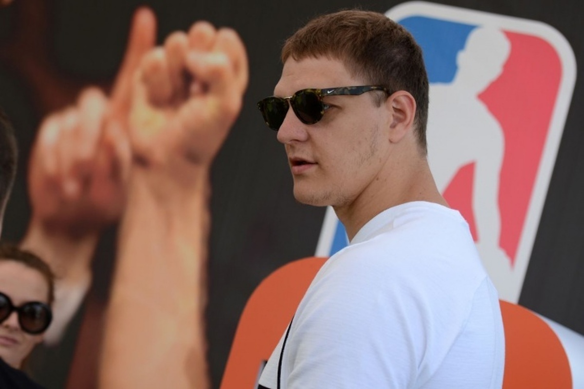 آمکال قصد دارد از موزگوف، بازیکن سابق بسکتبال NBA، برای بازی جام حذفی روسیه دعوت کند
