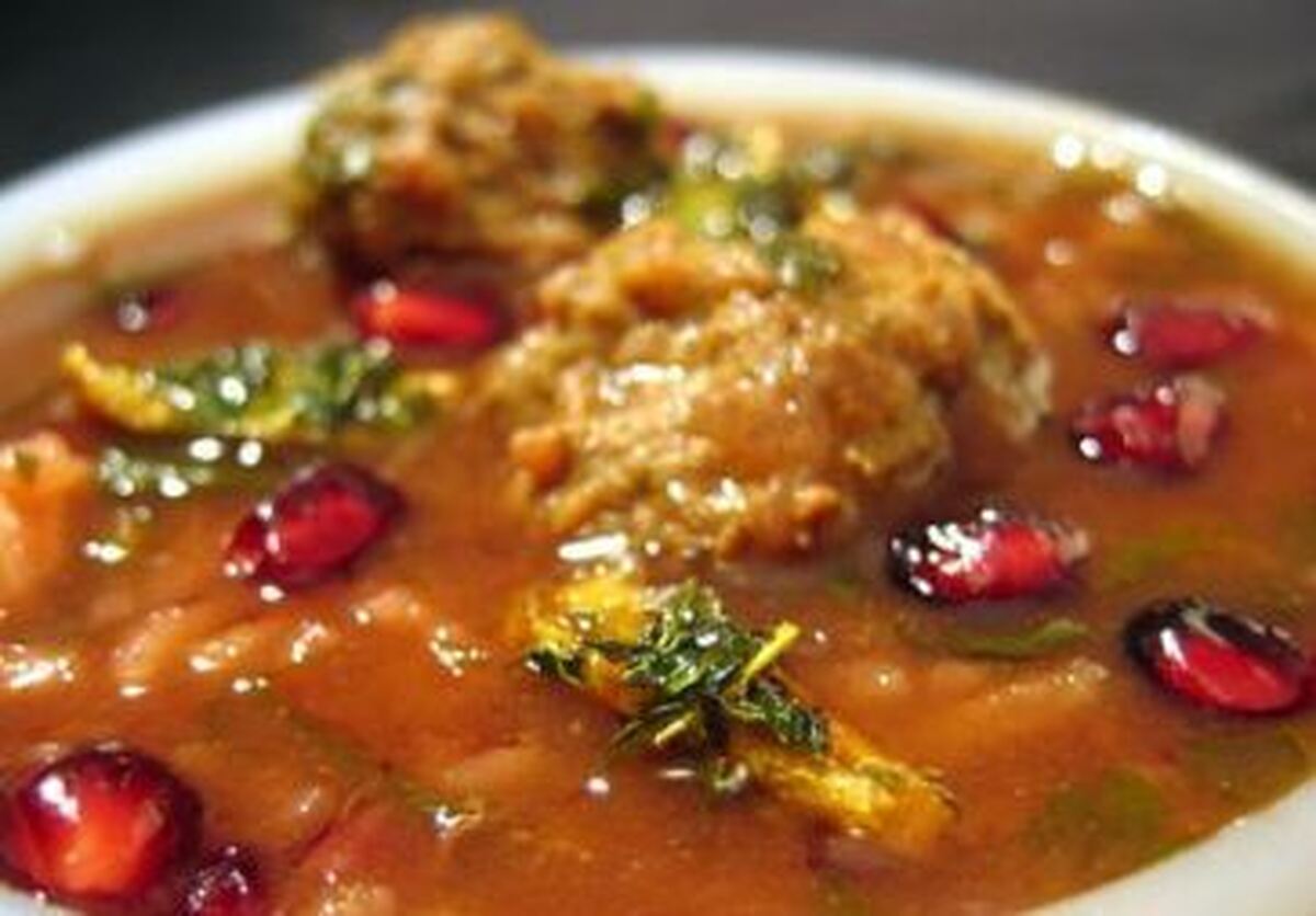 گوله ریزه ترکیبی از برنج و گوشت با سیب زمینی که غذای محبوب مردم لرستان است
