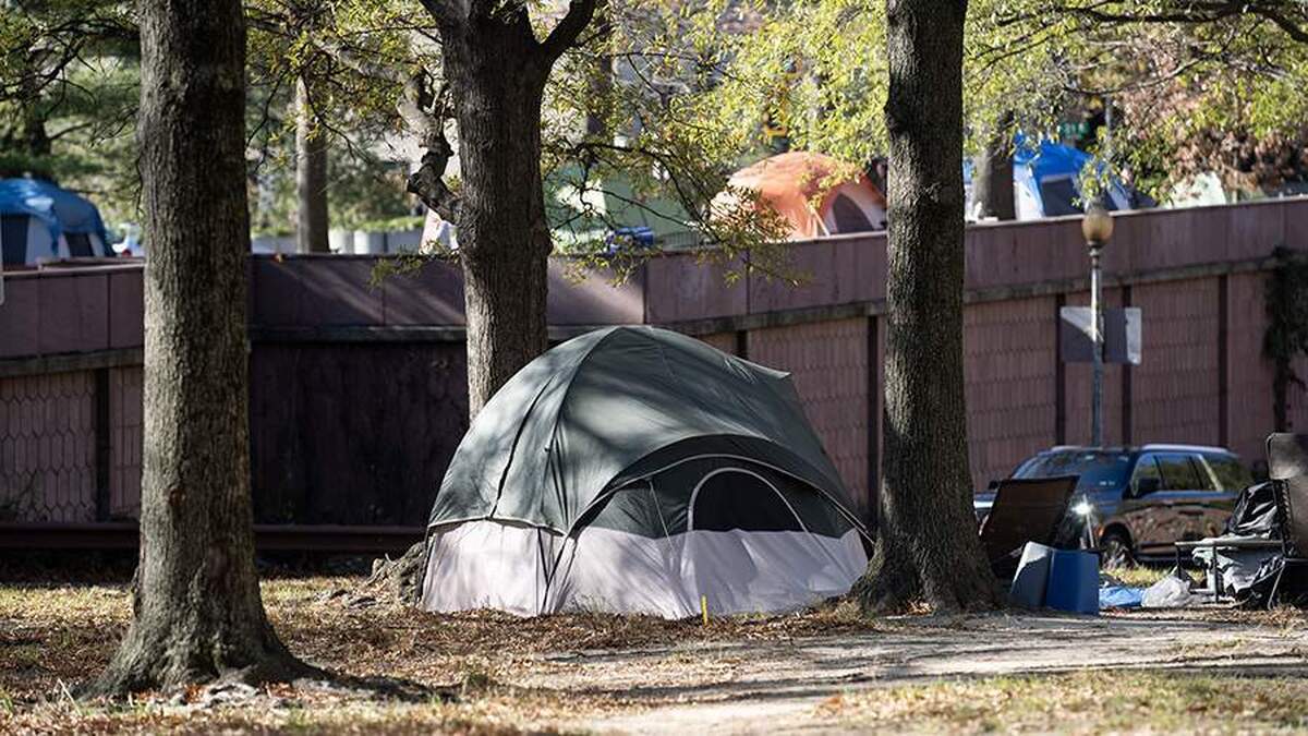 ترامپ می‌گوید قصد دارد مشکل بی‌خانمان‌ها در واشنگتن را حل کند