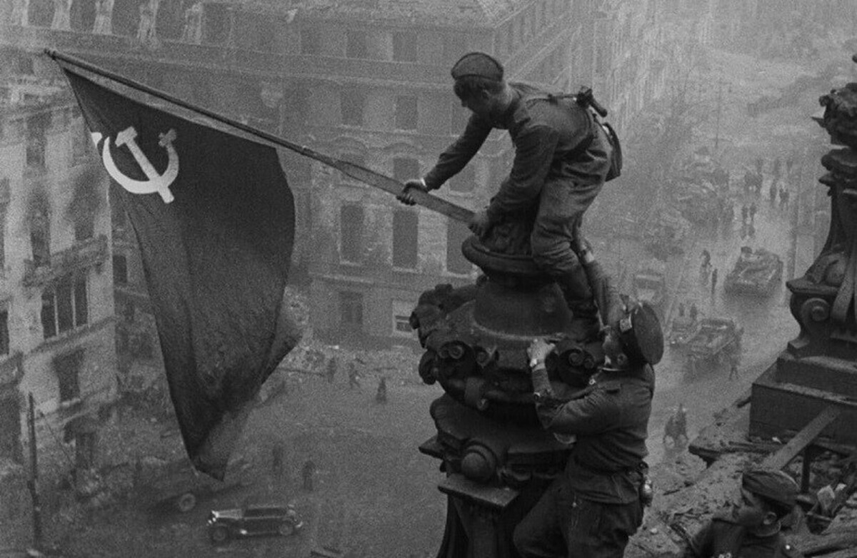 روسیه در حال آماده شدن برای تولید فیلمی درباره لحظه برافراشته شدن پرچم پیروزی بر فراز رایشتاگ است
