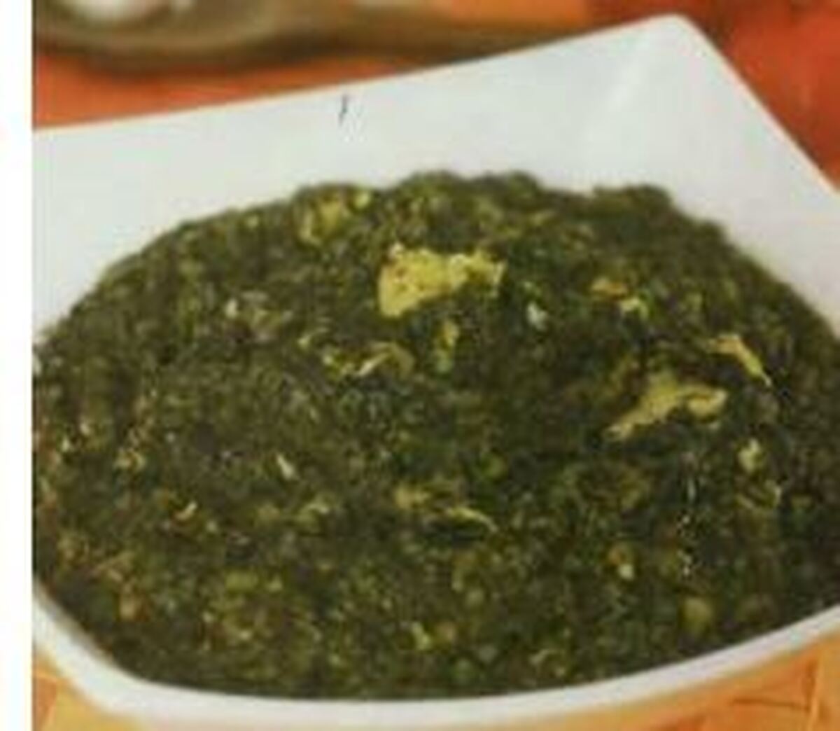 با ترکیب سیر و اسفناج در چند مرحله این ترش تره معروف گیلانی را آماده کنید