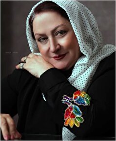 چهره آرایش کرده و متفاوت مریم امیرجلالی با لباس مجلسی در یک جشن عروسی دیدن دارد