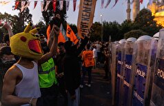 ترکیه: ۴۰ نفر، از جمله شهردار بیوغلو، در تحقیقات فساد علیه مخالفان دستگیر شدند