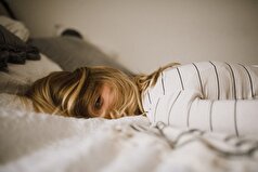 پزشکان تکنیک‌هایی را برای کمک به خوابیدن در گرما به اشتراک می‌گذارند