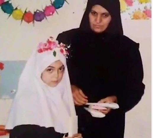 عکس وایرال شده از آزاده نامداری با لباس فرم دبستان/چقدر کیوت بوده!
