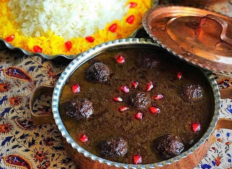 طرز تهیه خورشت اناربیج گیلانی با شباهت زیاد به فسنجان!