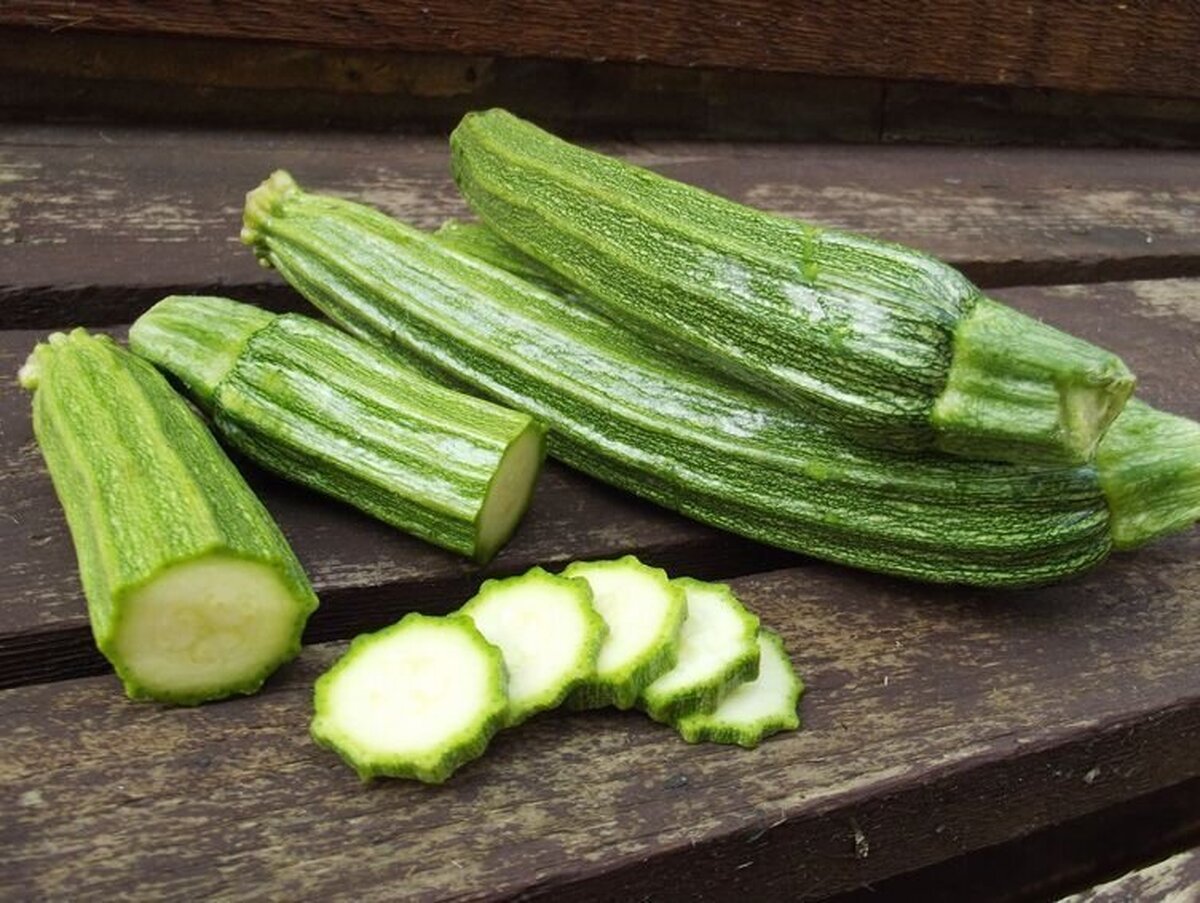 طرز تهیه نان شکلاتی خوش بافتی که فکرش را نمی‌کنید در آن کدو سبز وجود داشته باشد!