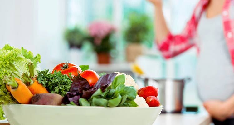 آیا خوردن غذا‌های طبع سرد در بارداری با جنسیت جنین ارتباطی دارد؟