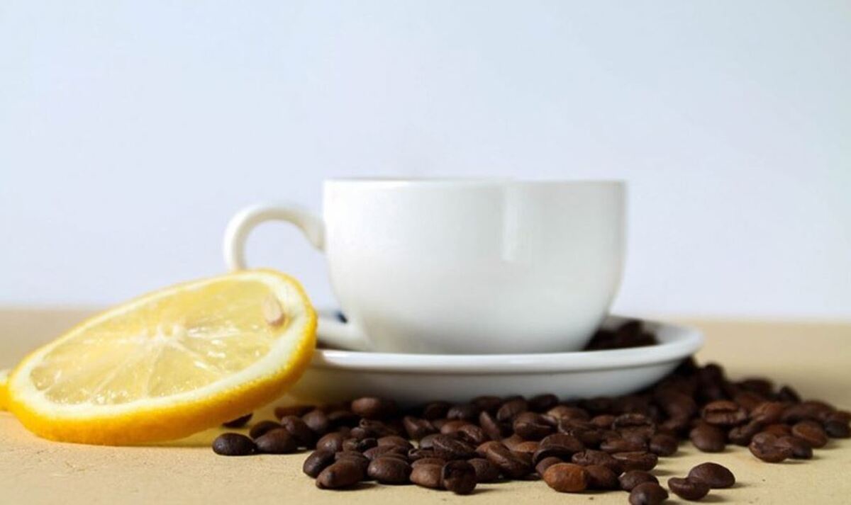 تاثیر چای یا قهوه در شروع روز چه تاثیری بر خلق و خوی افراد دارد؟