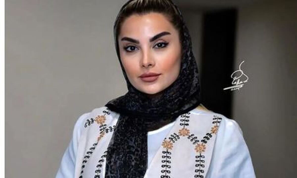 عکس هنری و سیاه و سفید مونا فائزپور با یک ژست دیدنی!