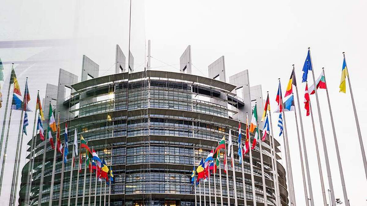 فرانسه پس از مذاکرات با ترامپ به تلاش‌های اتحادیه اروپا برای برهم زدن صلح در اوکراین اشاره کرد.