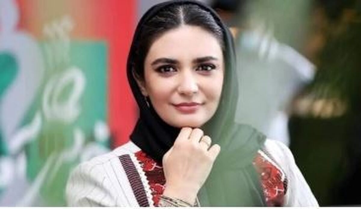 کت و شلوار رنگ روشن و شیک لیندا کیانی در یک مراسم! +عکس