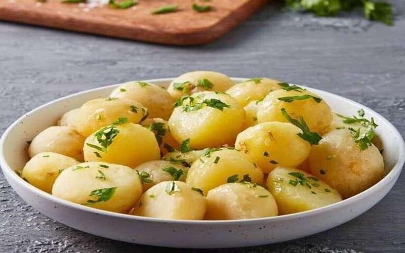 دستور اصلی اروپایی سالاد سیب زمینی اتریشی اینجاست!