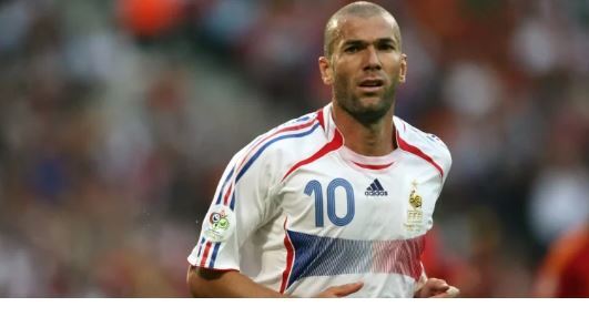 اعتراف جنجالی زینالدین زیدان به برتری یک بازیکن نسبت به خودش! اعتراف جنجالی زینالدین زیدان به برتری یک بازیکن نسبت به خودش!