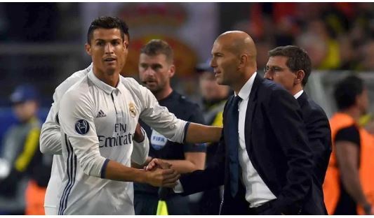 اعتراف جنجالی زینالدین زیدان به برتری یک بازیکن نسبت به خودش! اعتراف جنجالی زینالدین زیدان به برتری یک بازیکن نسبت به خودش!