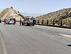 ۱۰ نفر از مصدومان حادثه واژگونی اتوبوس محور فیروزآباد ـ کوار هنوز در بیمارستان بستری هستند