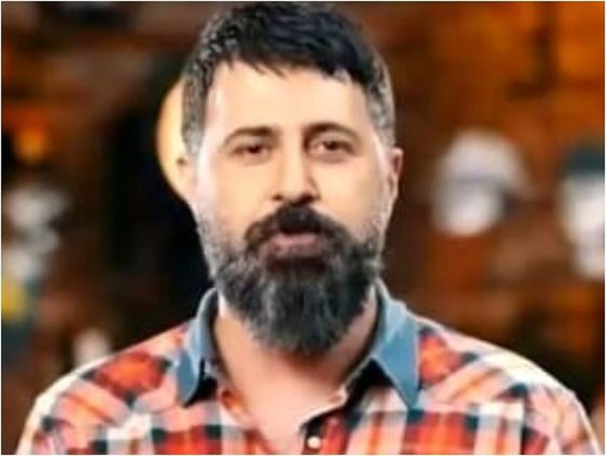 عکسی از پشت صحنه فیلم با گریم گاو با بازی هومن حاج عبد الهی