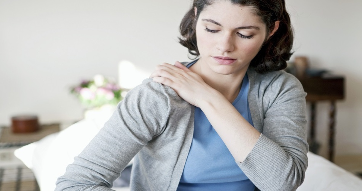 یک علامت ناشناخته: درد شانه چه چیزی می‌تواند در مورد سلامت ریه شما بگوید؟