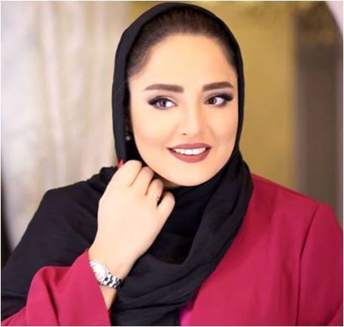 نگاهی به کدبانوگری نرگس محمدی برای پذیرایی از مهمان‌های ویژه اش/چه میز رنگارنگی هم چیده