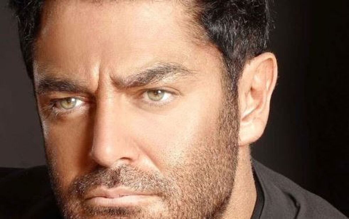 عکس زیرخاکی از محمدرضا گلزار با مو‌های بلند در کنار مادرش! +عکس
