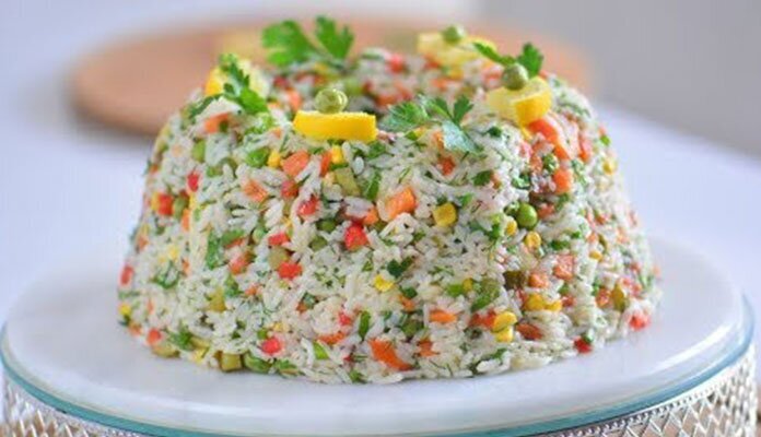 طرز تهیه یک سالاد ویژه با برنج/برای یکبار هم که شده امتحان کنید!