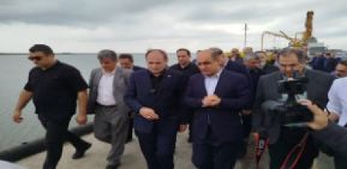 بازدید وزیر جهاد کشاورزی از اسکله بندر کاسپین