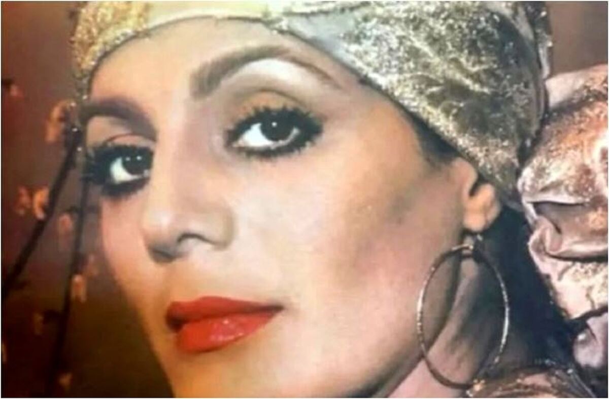 قابی دو نفره از «رامش» کنار خواهرزاده عزیزش با ژست کابویی و بامزه در دهه ۵۰