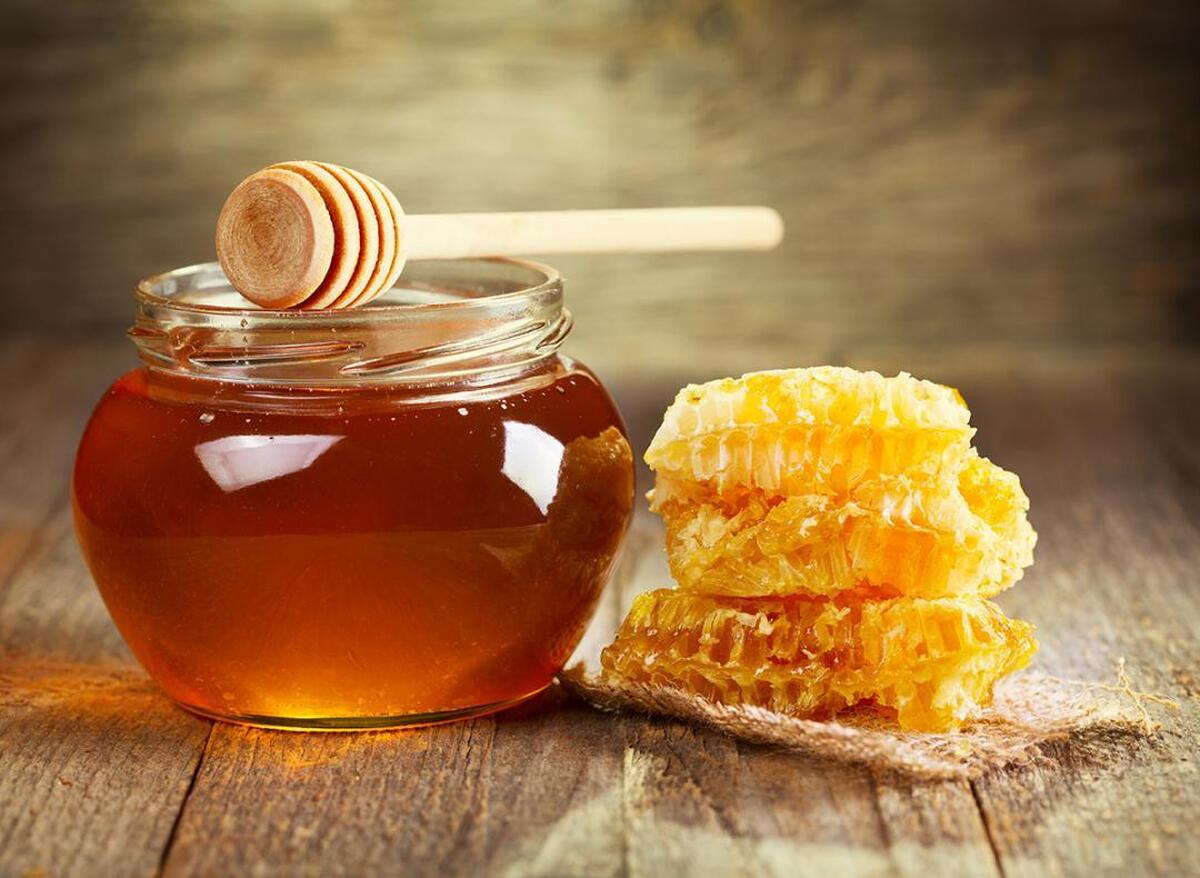 عسل بسیار فراتر از یک ماده غذایی ساده!