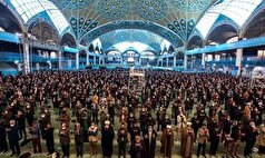 ملت ایران با روحیه مقاومت در برابر دشمنان ایستاده است