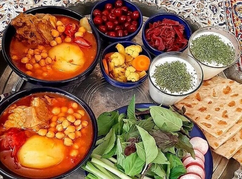 آیا نوشیدنی‌ها اگر در فضای باز بمانند جایگاه تکثیر میکروب می‌شوند؟
