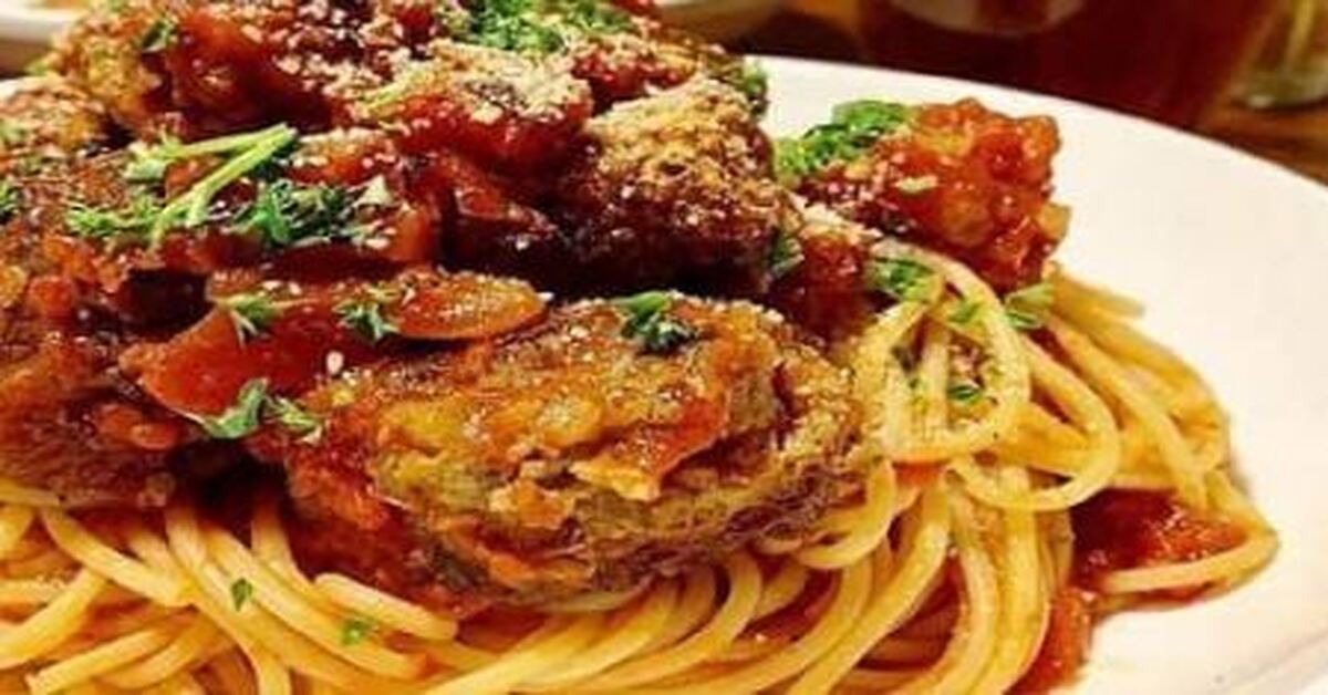 دستور پخت سه سوته ماکارونی با گوشت چرخی برای ناهار