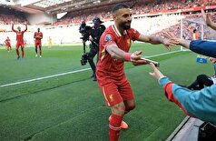 فیلم| محمد صلاح هواداران منچستر یونایتد را به خاطر پیراهنش عصبانی کرد