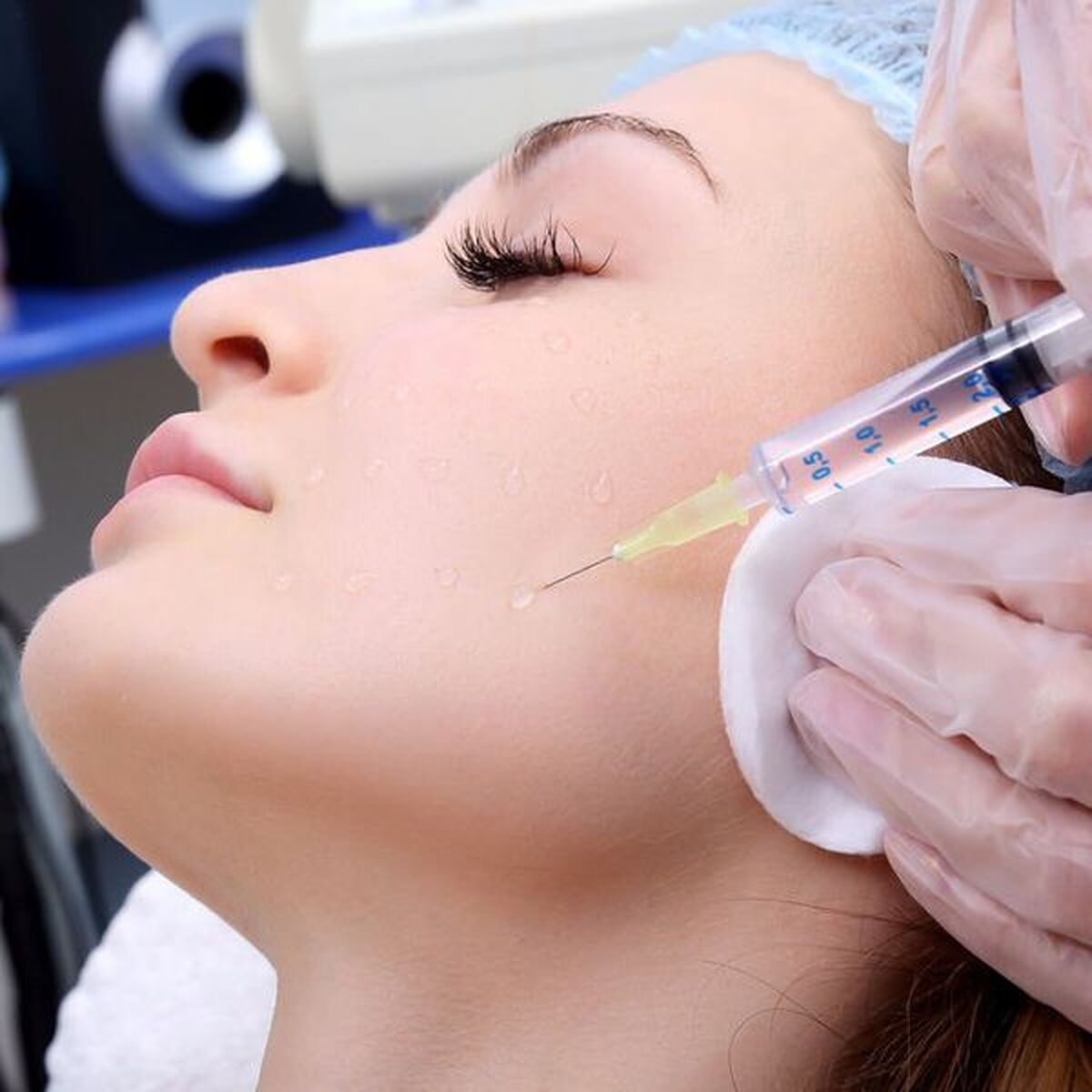 متخصصان درباره خطرات تزریقات زیبایی در خانه صحبت می‌کنند