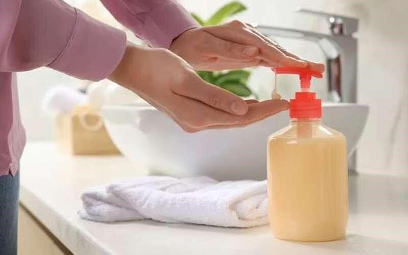 بررسی هزینهها و برتریهای صابون و مایع دستشویی/کدام بهتر است؟ بررسی هزینهها و برتریهای صابون و مایع دستشویی/کدام بهتر است؟